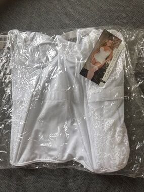 Women's White Lace Corset Shapewear Bustier